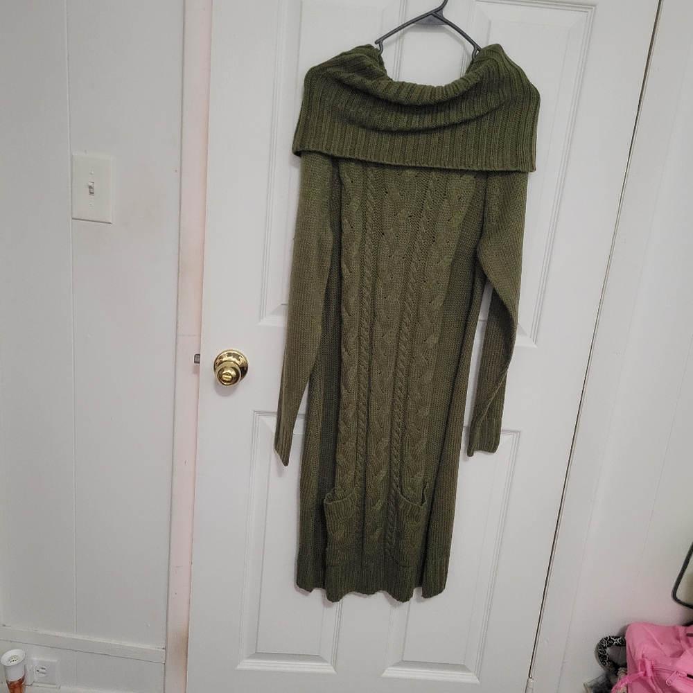 VENUS Green Cowl Neck Sweater